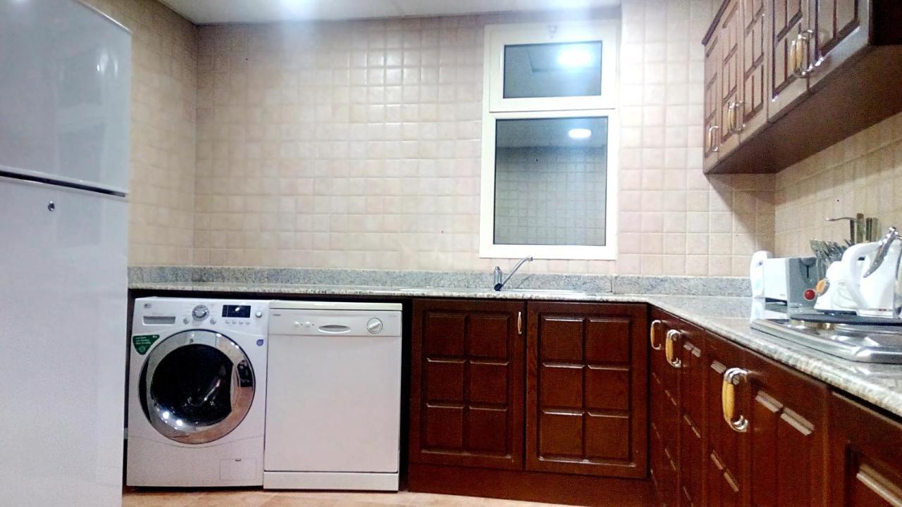 Zubara Plaza II Apartment Manama Exterior photo