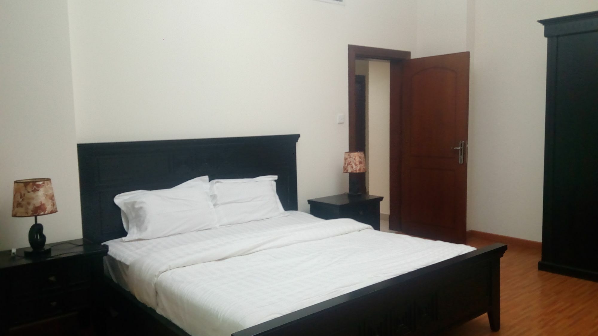 Zubara Plaza II Apartment Manama Exterior photo
